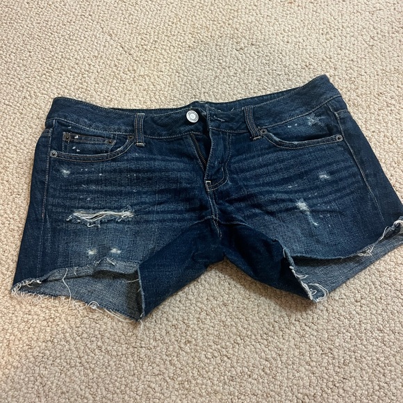 American Eagle Cut off Denim Short size 6 - Picture 3 of 3